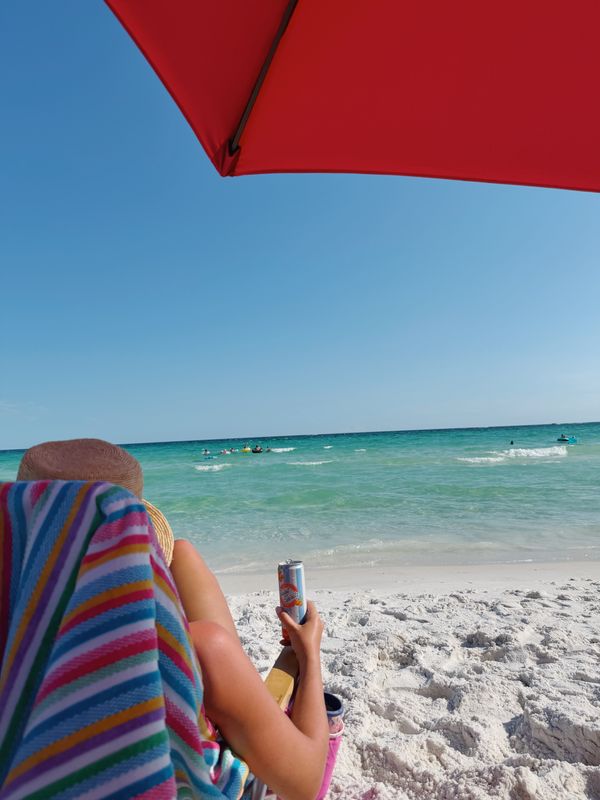 Saint Spritz enjoyed at the beach